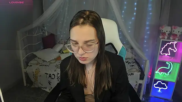 Snapshot of kaisajenner chatting on 03.21.25 kaisajenner online show from 03.21.25