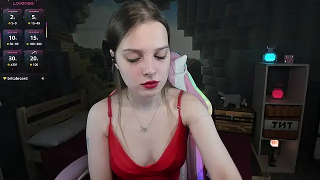 Snapshot of kaisajenner chatting on 10.18.25 kaisajenner online show from 10.18.25