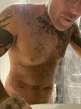 Jamesdeanmcqueen online show from 02.06.25