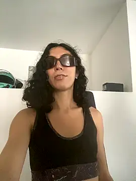 allicemackenzie online show from 09.17.25