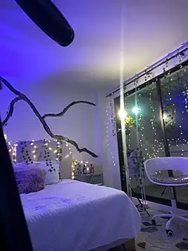 allicemackenzie online show from 10.09.25