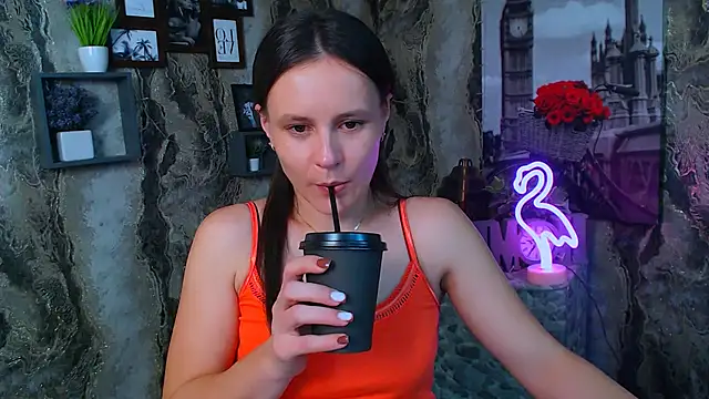 ValeriaHeart  online show from 12.03.25