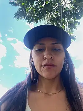 Sofiadelacruz online show from 04.21.26