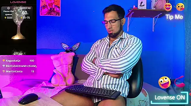 Snapshot of Maxxi_Brown chatting on 02.25.25 Maxxi Brown online show from 02.25.25