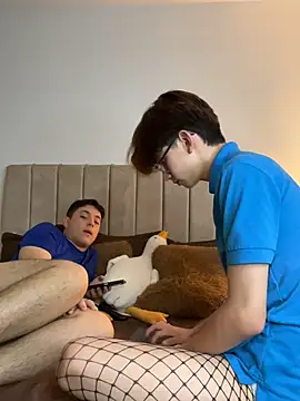 Snapshot of jacob_and_sam chatting on 11.02.25 jacob and sam online show from 11.02.25