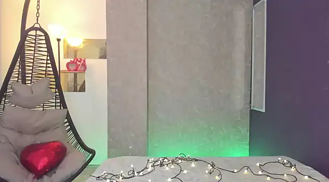 Snapshot of FelicitaSweet chatting on 02.12.25 FelicitaSweet online show from 02.12.25