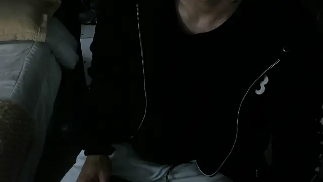 Snapshot of roan_birkin chatting on 03.15.26 roan birkin online show from 03.15.26