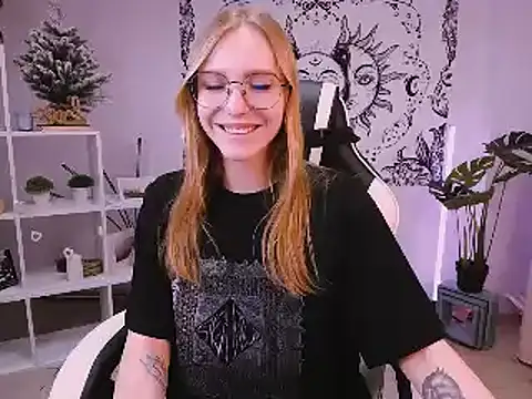 VeronicaAndersen online show from 02.16.25