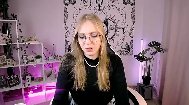 VeronicaAndersen online show from 02.27.25