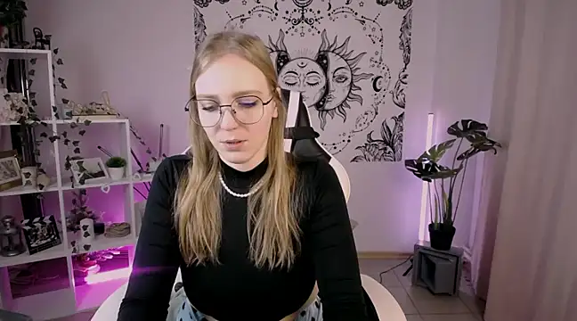VeronicaAndersen online show from 02.28.25