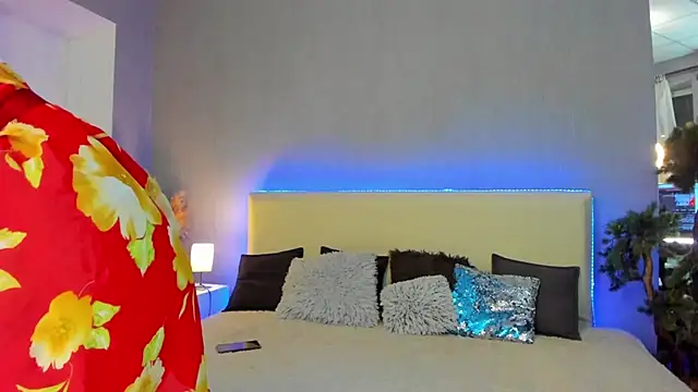 Snapshot of Ella_Mayers chatting on 02.23.25 Ella Mayers online show from 02.23.25