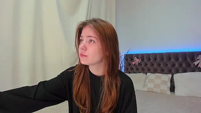 Snapshot of Ella_Mayers chatting on 02.28.25 Ella Mayers online show from 02.28.25