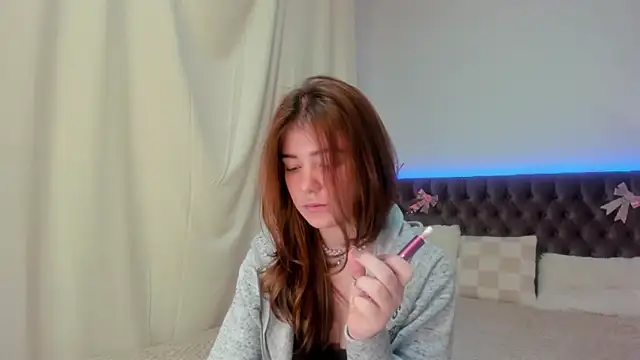 Snapshot of Ella_Mayers chatting on 03.01.25 Ella Mayers online show from 03.01.25