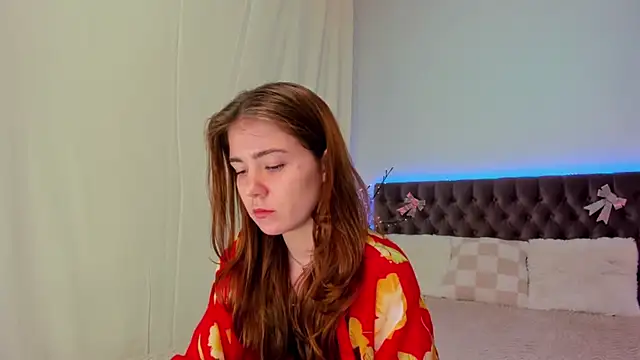 Snapshot of Ella_Mayers chatting on 03.09.25 Ella Mayers online show from 03.09.25