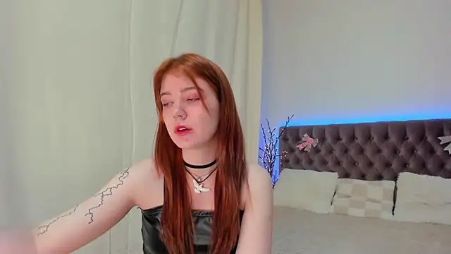 Snapshot of Ella_Mayers chatting on 03.14.25 Ella Mayers online show from 03.14.25