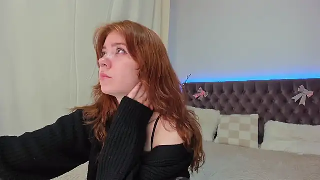 Snapshot of Ella_Mayers chatting on 03.21.25 Ella Mayers online show from 03.21.25