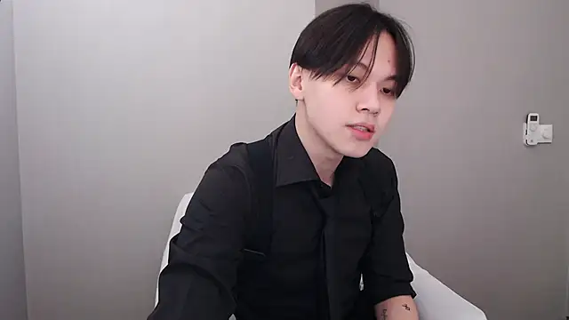 Snapshot of just_gay_ chatting on 02.20.25 just gay  online show from 02.20.25