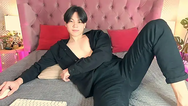 Snapshot of just_gay_ chatting on 03.09.25 just gay  online show from 03.09.25