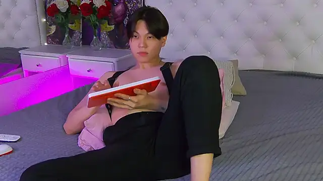 Snapshot of just_gay_ chatting on 03.09.25 just gay  online show from 03.09.25