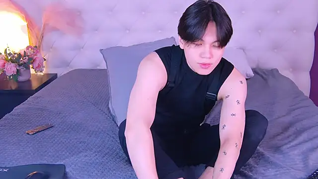 Snapshot of just_gay_ chatting on 03.15.25 just gay  online show from 03.15.25