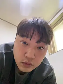 offwhite777 online show from 02.21.25