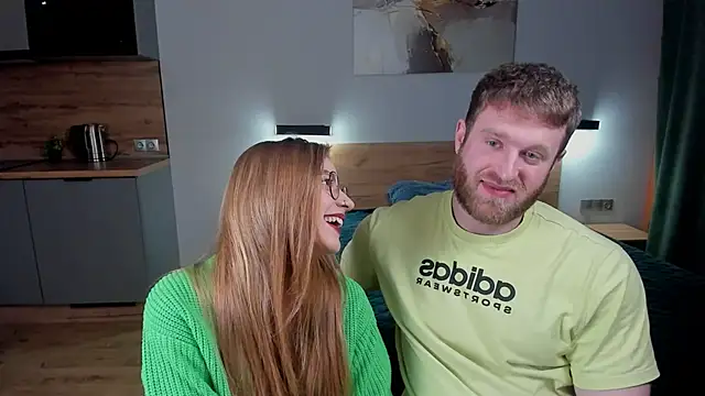 Enjoy everymoment  online show from 02.02.25