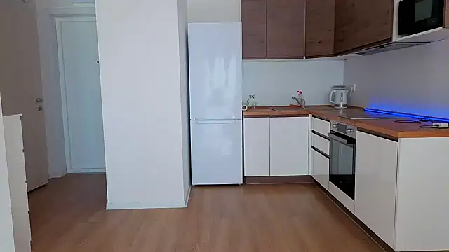 Enjoy everymoment  online show from 03.20.26