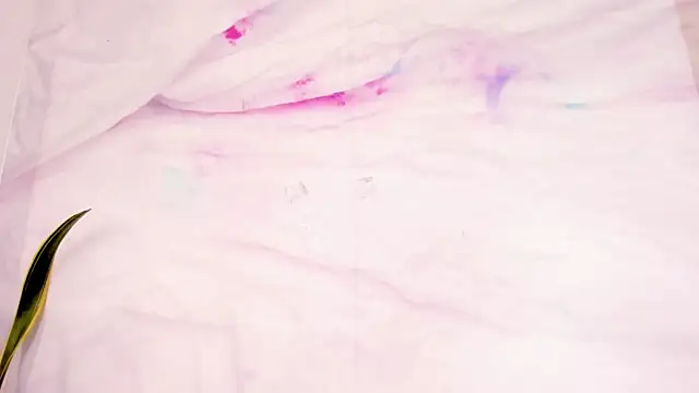 Lia Guzman online show from 02.12.26