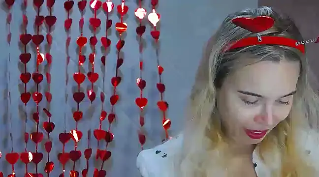 TessaStarr online show from 02.12.25