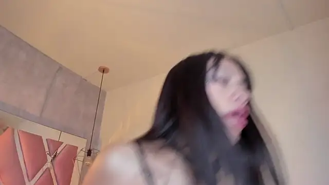 Raichell  online show from 02.13.25