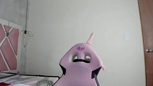 Raichell  online show from 03.20.25