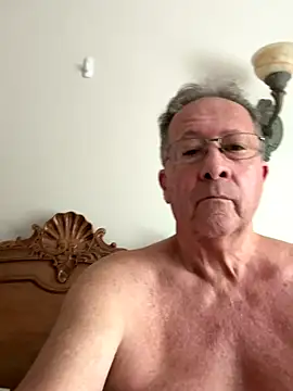 sissyboijamie1313 online show from 12.18.25