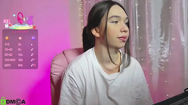 Snapshot of Arianahot777 chatting on 11.10.25 Arianahot777 online show from 11.10.25