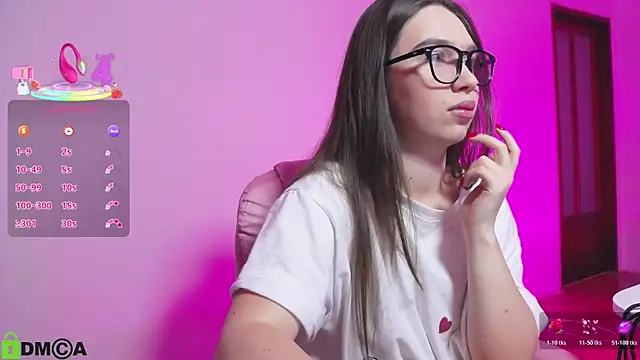 Snapshot of Arianahot777 chatting on 12.16.25 Arianahot777 online show from 12.16.25