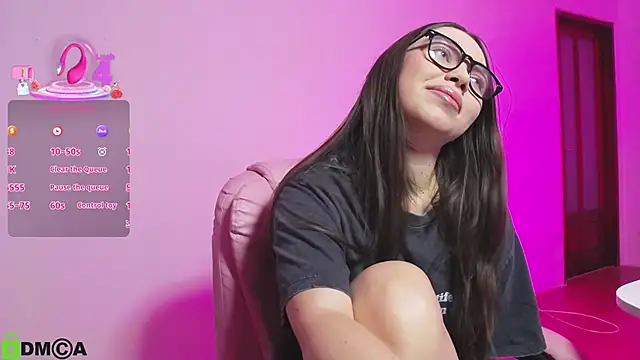 Snapshot of Arianahot777 chatting on 12.17.25 Arianahot777 online show from 12.17.25