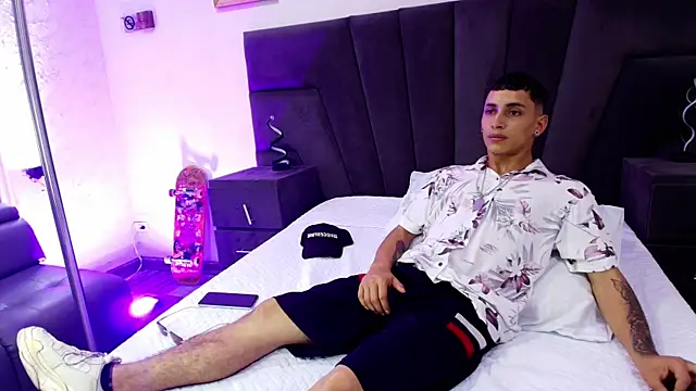 JhoanLeandro online show from 02.09.25