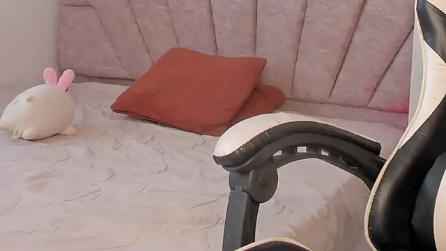 leahaltomm online show from 10.15.25