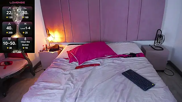 Snapshot of Engelth_ chatting on 02.09.25 Engelth online show from 02.09.25