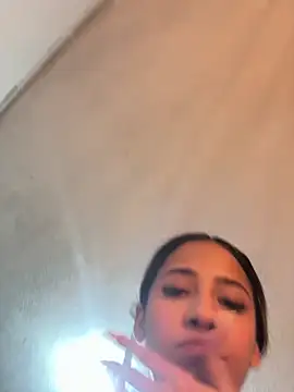 vicky bass online show from 10.12.25