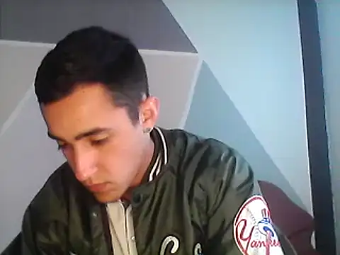 Snapshot of daimon_king05 chatting on 02.28.25 daimon king05 online show from 02.28.25