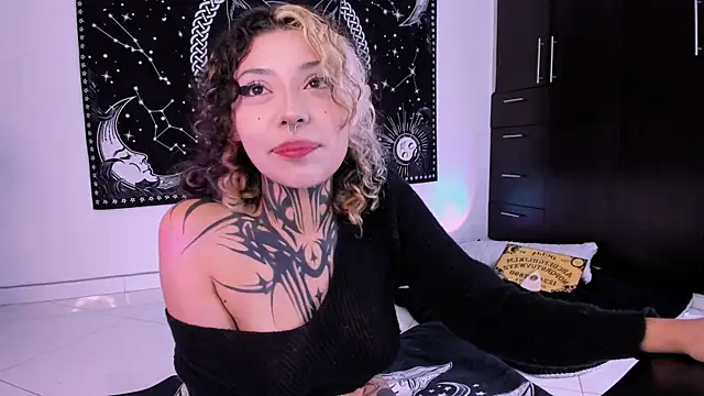 hazellwitch online show from 03.11.25