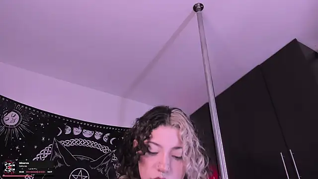 hazellwitch online show from 09.10.25