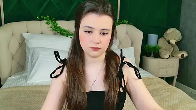 Snapshot of Pauline_Heaven chatting on 02.02.26 Pauline Heaven online show from 02.02.26