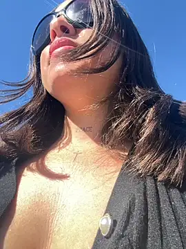 laarti online show from 10.02.25