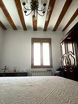 laarti online show from 10.16.25