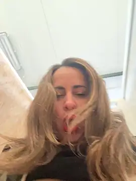 laarti online show from 02.24.26