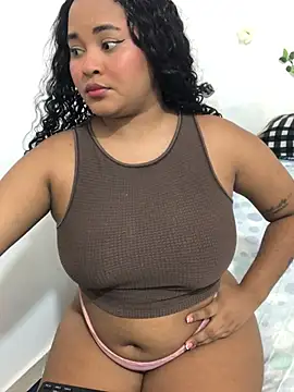 Snapshot of Marce_777 chatting on 03.18.25 Marce 777 online show from 03.18.25