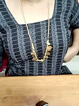 Snapshot of Tamil_Radha chatting on 10.16.25 Tamil Radha online show from 10.16.25