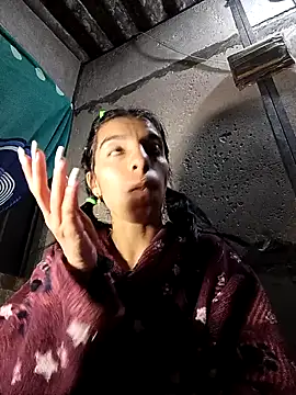 Snapshot of Ariell_Kieran chatting on 02.12.25 Ariell Kieran online show from 02.12.25