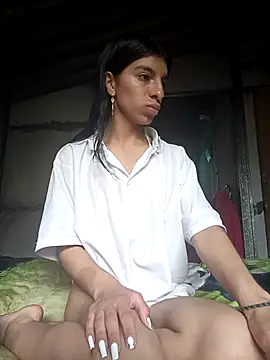 Snapshot of Ariell_Kieran chatting on 02.14.25 Ariell Kieran online show from 02.14.25